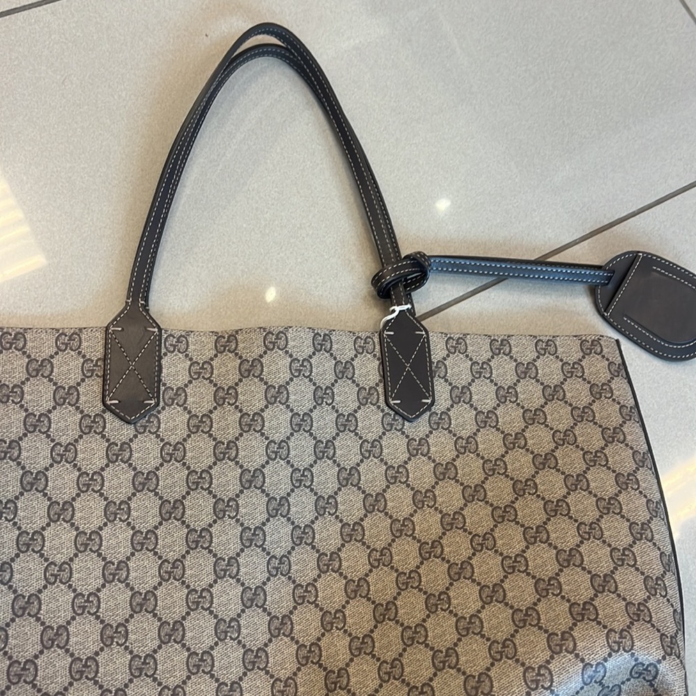Gucci tote - Picture 2 of 14